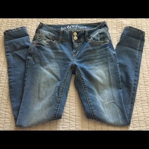 Wallflower Size 3 Jeans